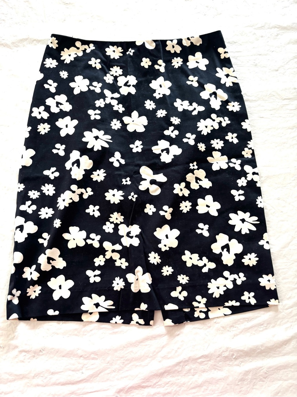 NWOT Talbots Black Pencil Skirt White Floral Print SZ 2 P